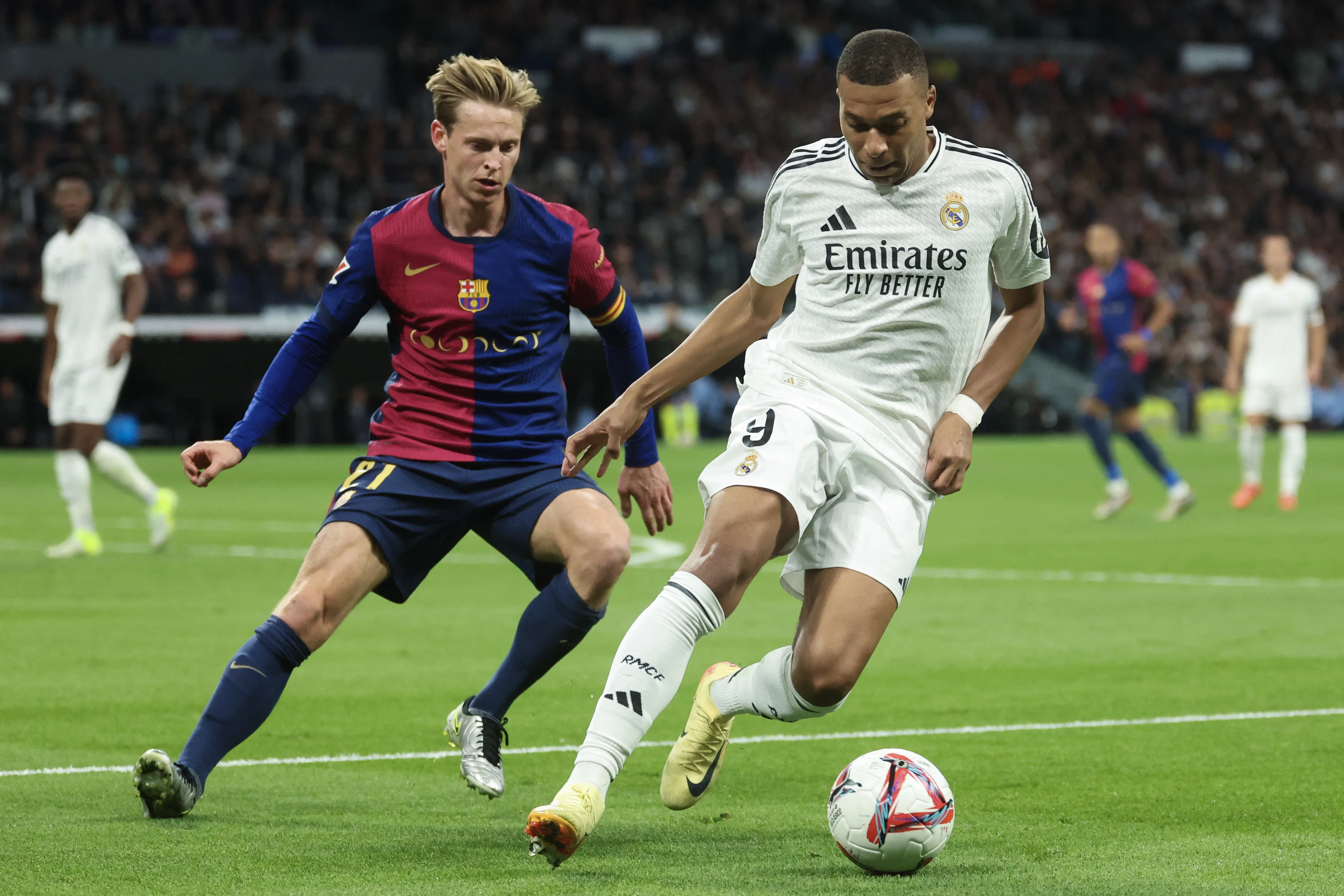 Η La Liga Παρουσιάζει Ειδική Μπάλα για το El Clásico