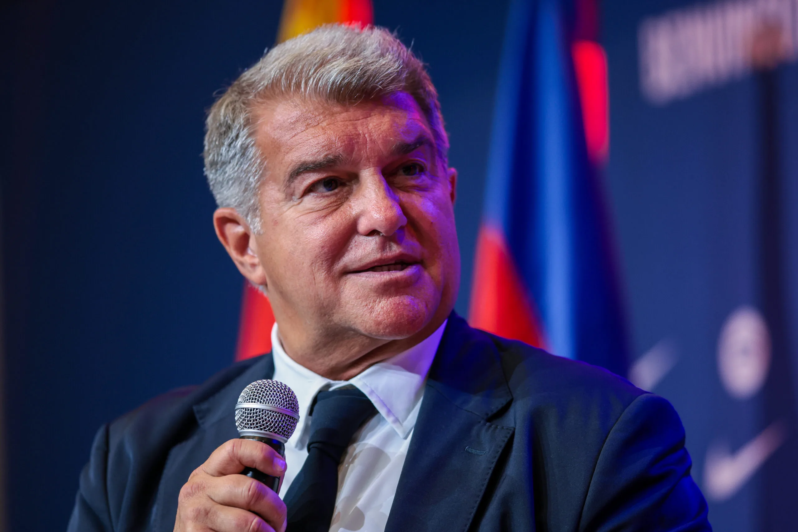Η Μπαρτσελόνα Επιστρέφει στην UEFA και Αφήνει Πίσω τη Σούπερ Λιγκ