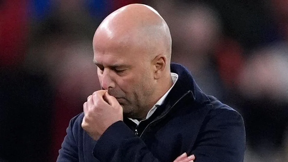 &#39;Liverpool in full-blown crisis and Slot under serious pressure&#39;