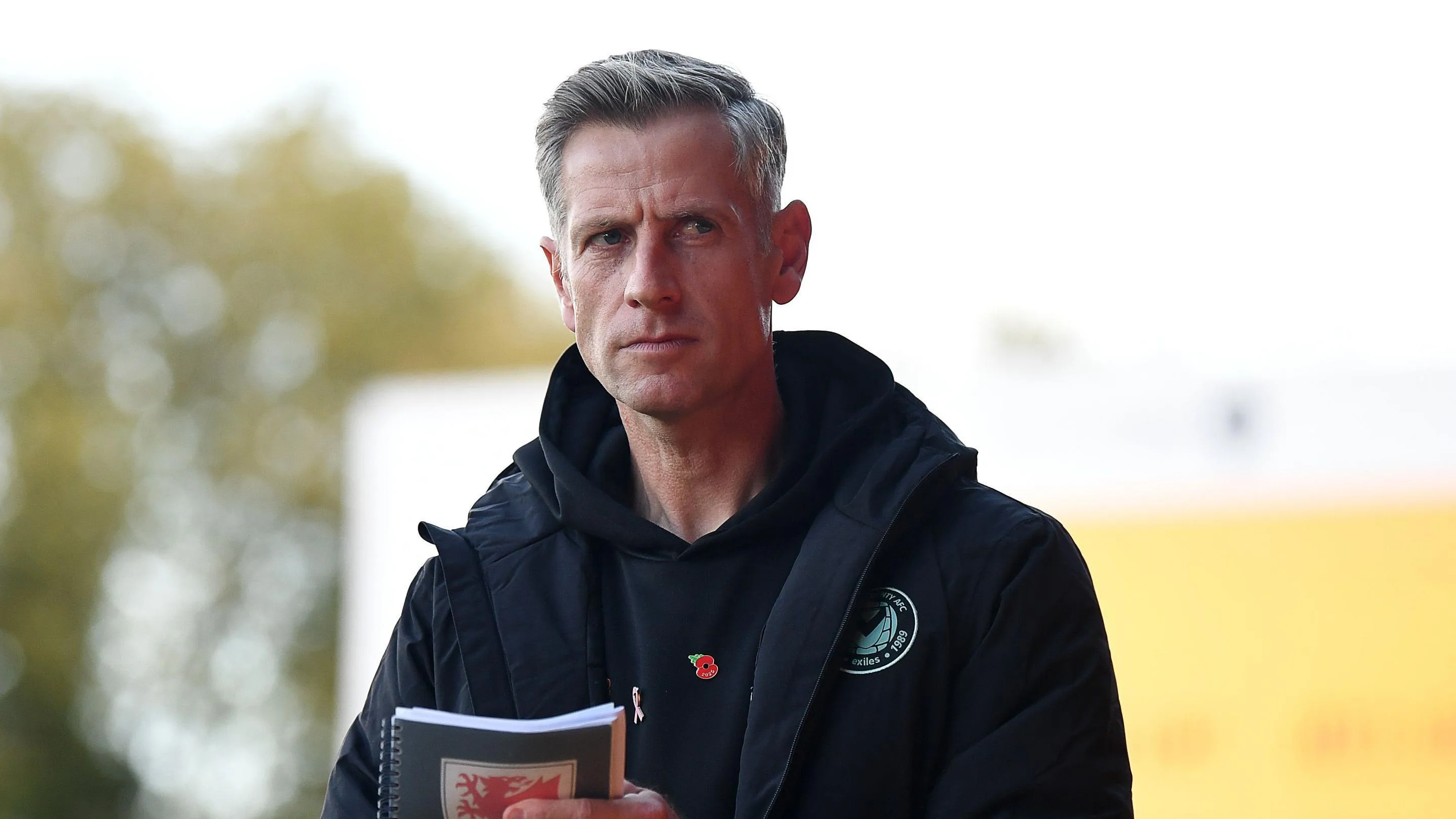 Αβέβαιο το μέλλον του Hughes στη Newport County