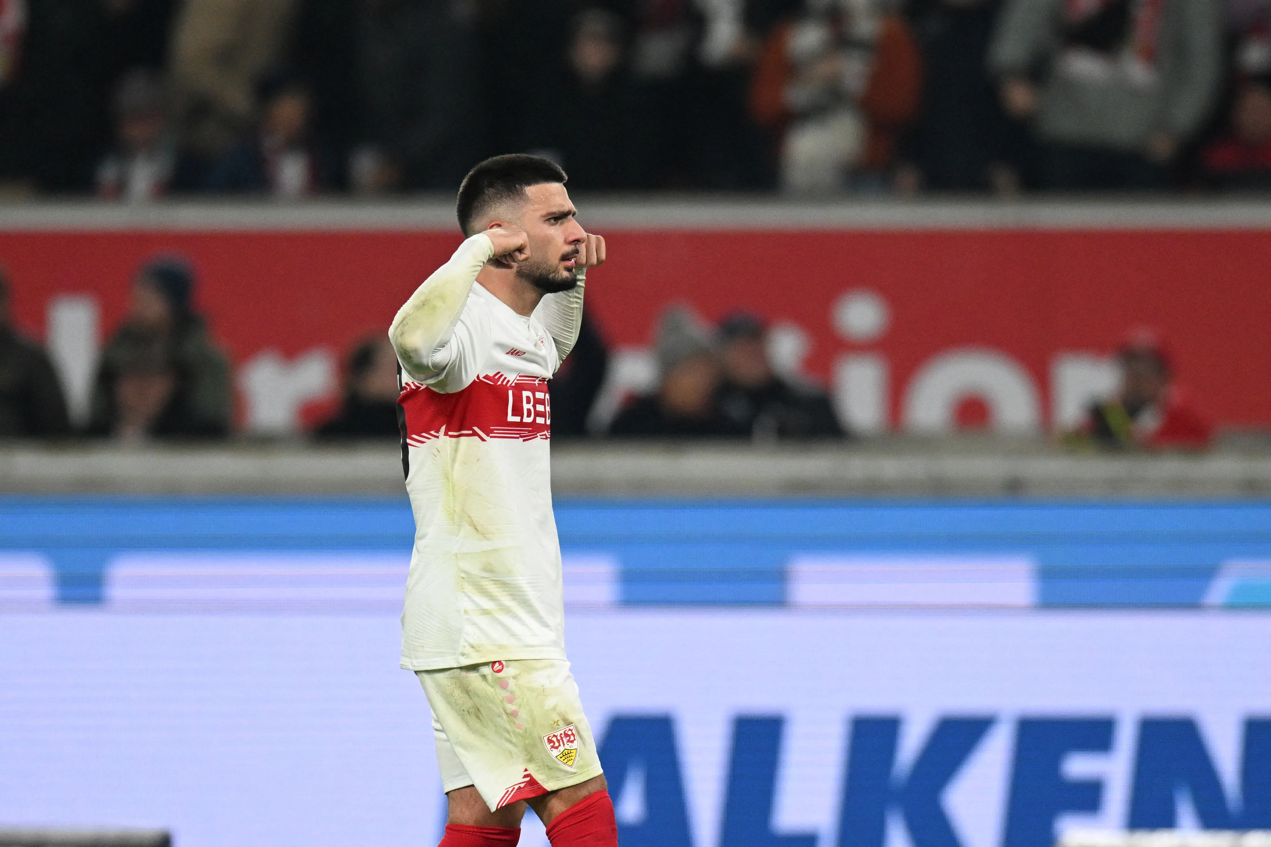 Ηγετική εμφάνιση του Ουντάβ οδηγεί τη Στουτγκάρδη στη νίκη