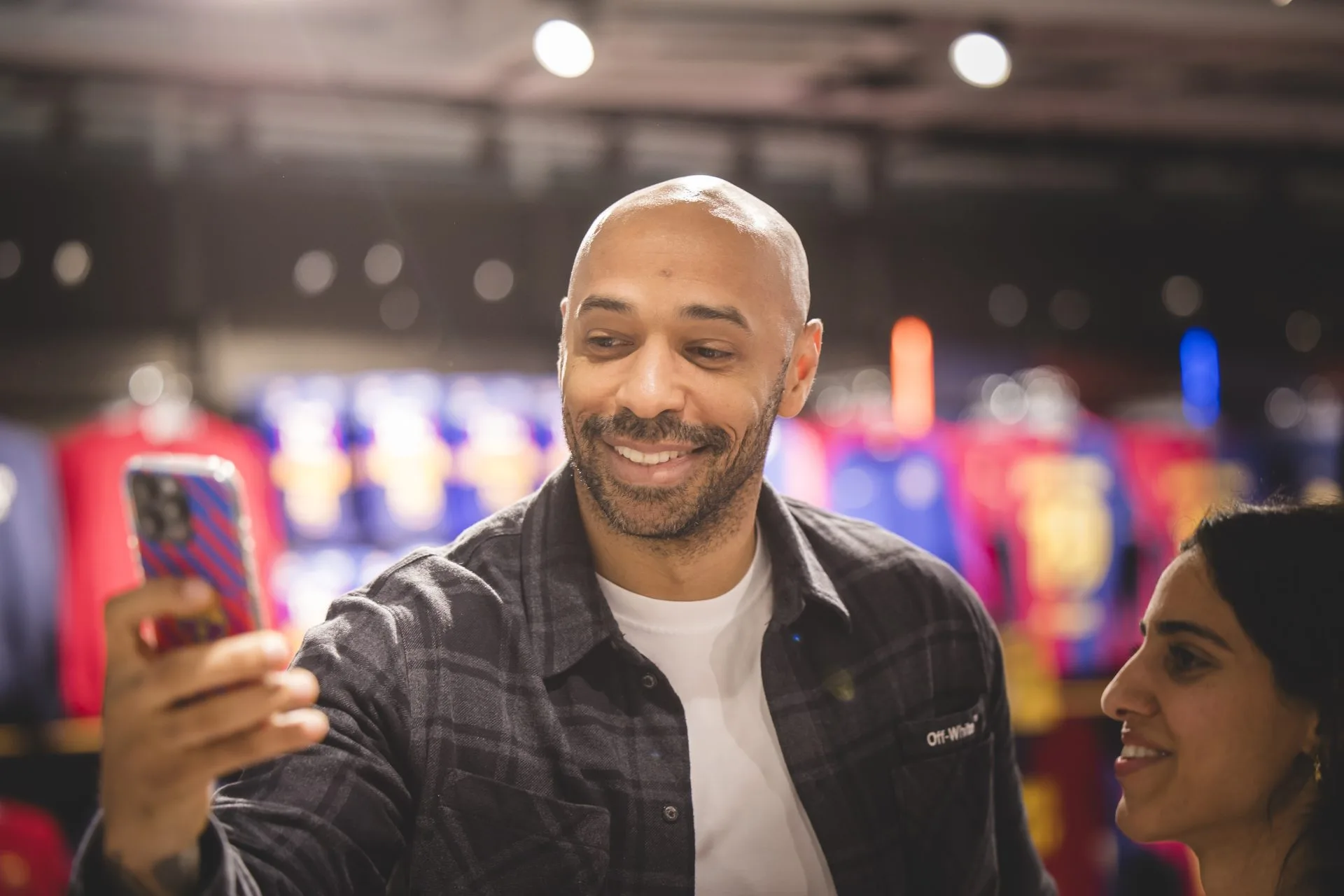 Η ανησυχία του Ανρί για την άμυνα της Μπαρτσελόνα