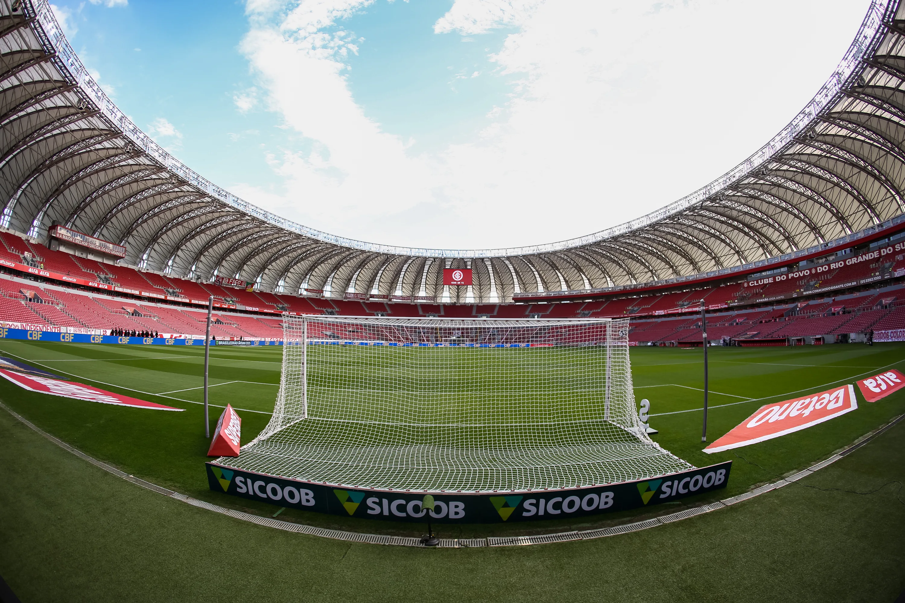 ? Battling the drop, Inter and Santos announce official line-ups