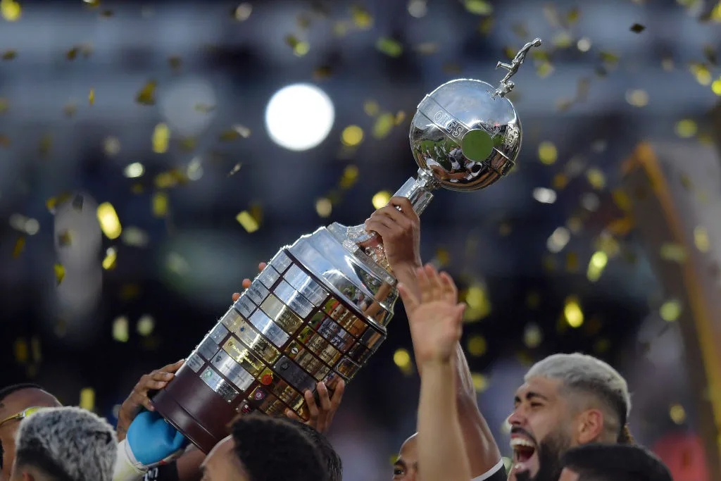 Botafogo edge Grêmio in five-goal thriller, seal Copa Libertadores spot