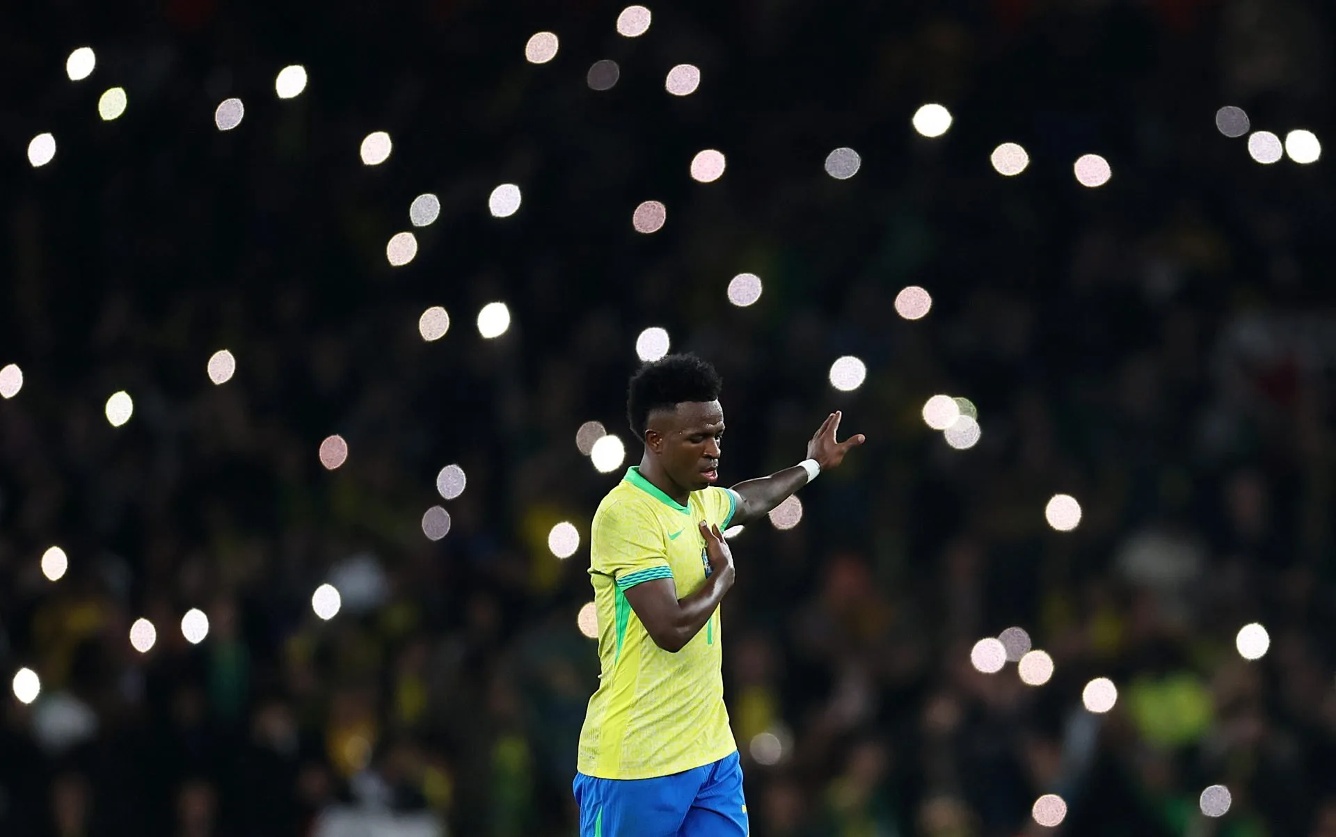 Η Τσέλσι έτοιμη να σπάσει την αγορά για τον Βινίσιους