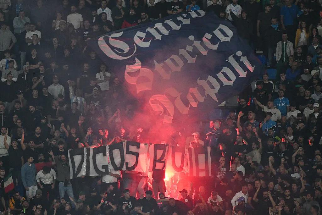 Νάπολι και Άιντραχτ σε κρίσιμη αναμέτρηση στο Champions League