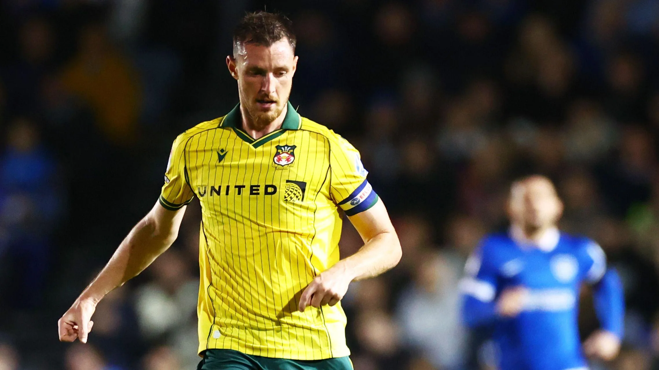 Η Άμυνα του Wrexham Αναδεικνύεται με τον Hyam Κλειδί