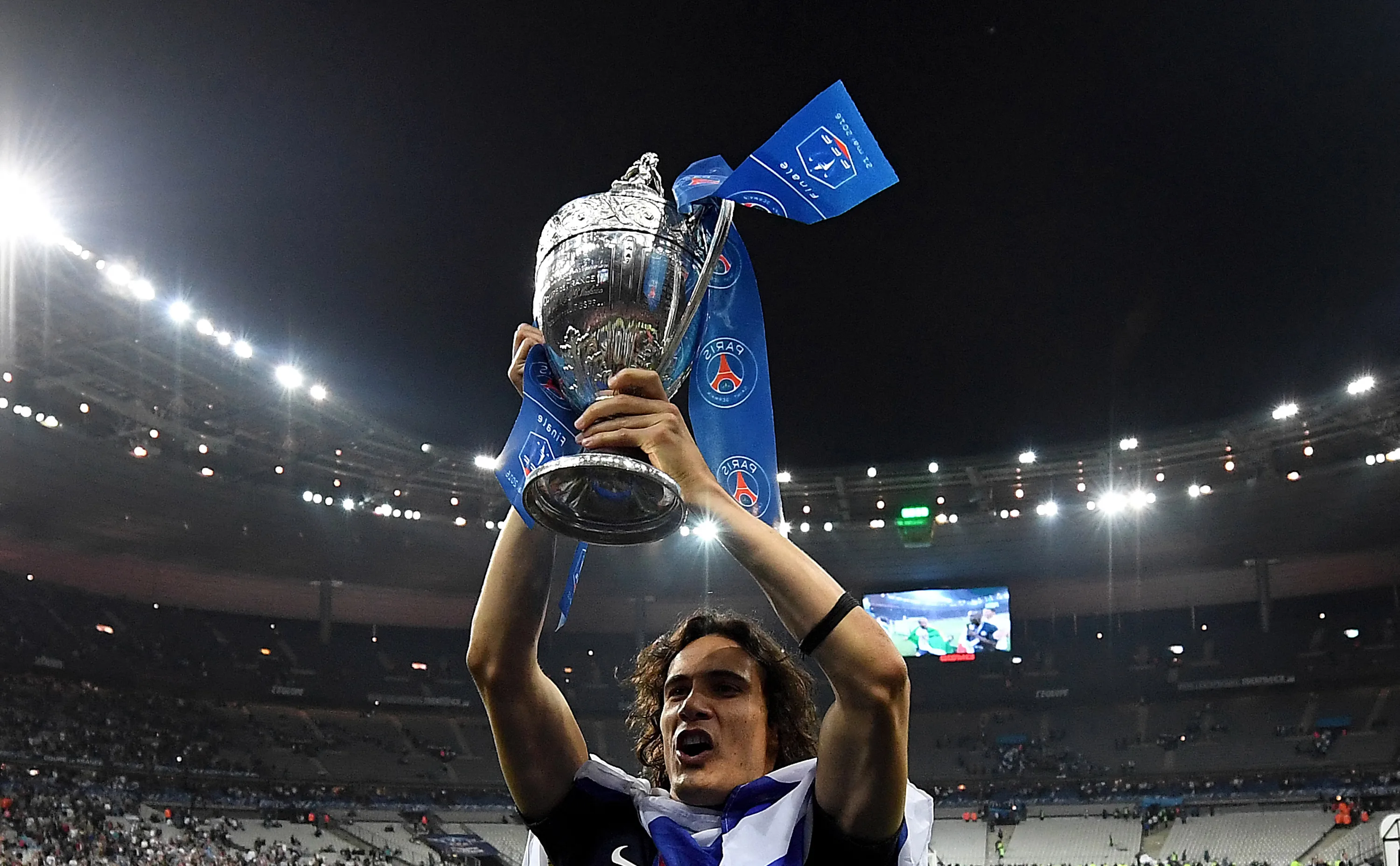 Θρίαμβοι και Ανατροπές στο Ποδόσφαιρο