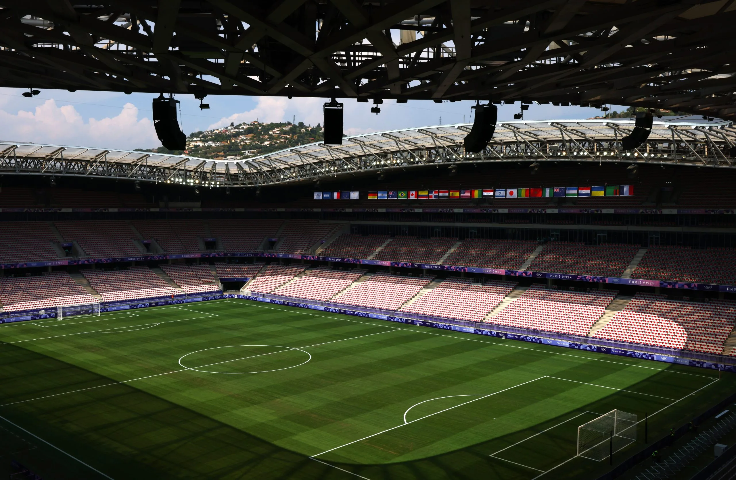 Προβλήματα με τις μπάλες στον αγώνα της Φράιμπουργκ στο Europa League