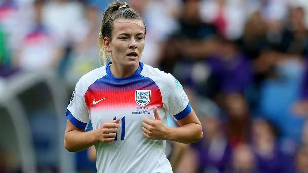 Επιστροφή της Χεμπ στην Εθνική Αγγλίας, απουσία της Τζέιμς