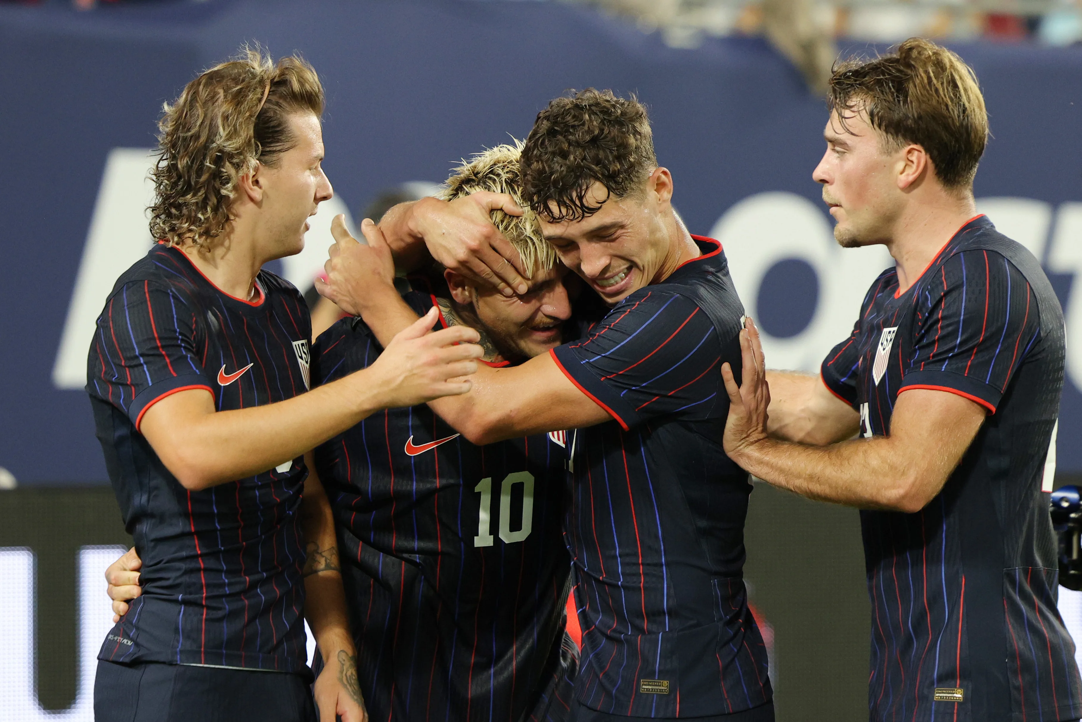 Η Αναγέννηση της Εθνικής ΗΠΑ υπό τον Ποτσετίνο