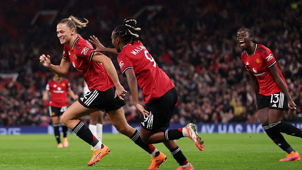 Η Μάντσεστερ Γιουνάιτεντ επικρατεί της Παρί Σεν Ζερμέν στο Όλντ Τράφορντ