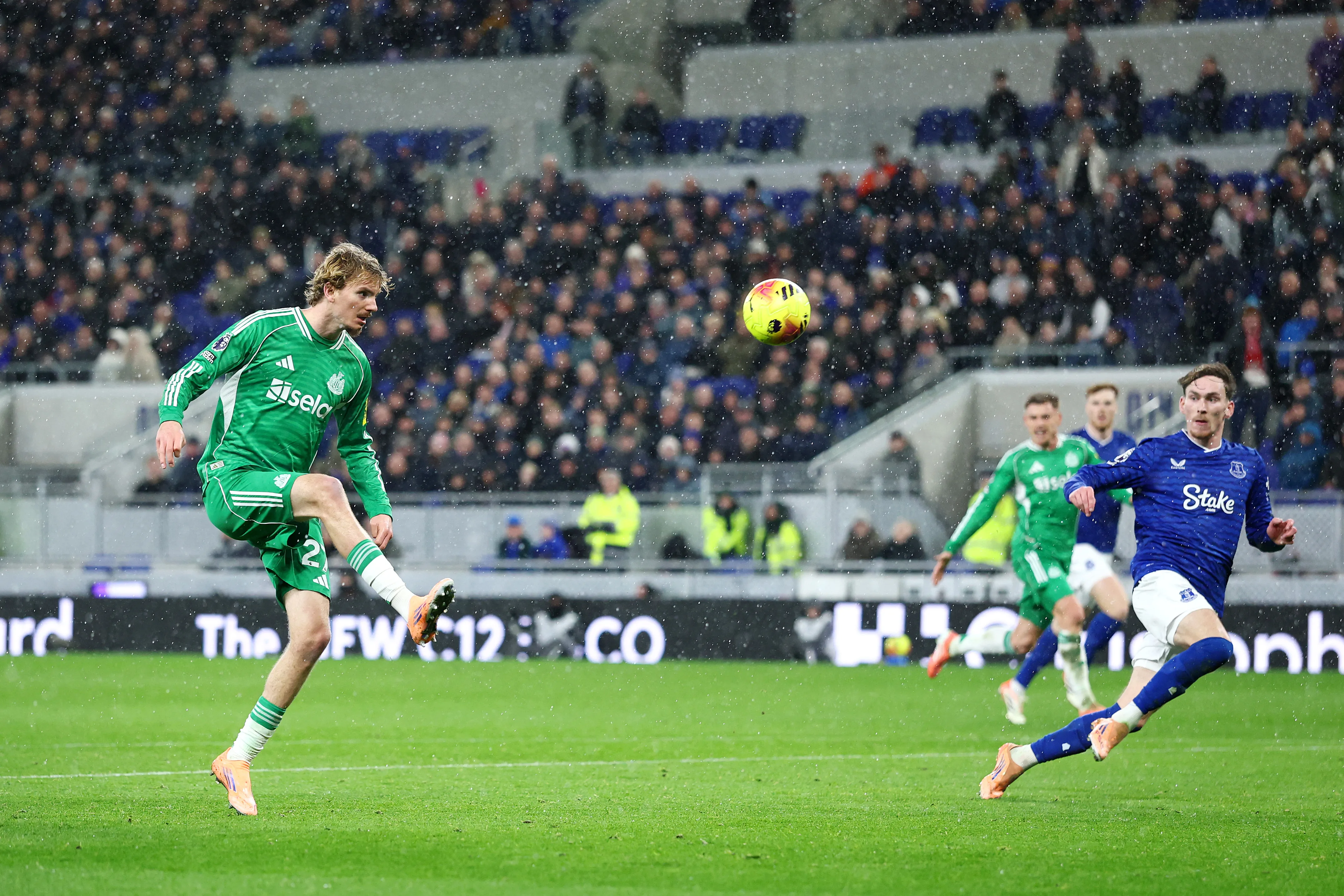 Ο Γερμανός επιθετικός της Νιούκαστλ κλέβει την παράσταση