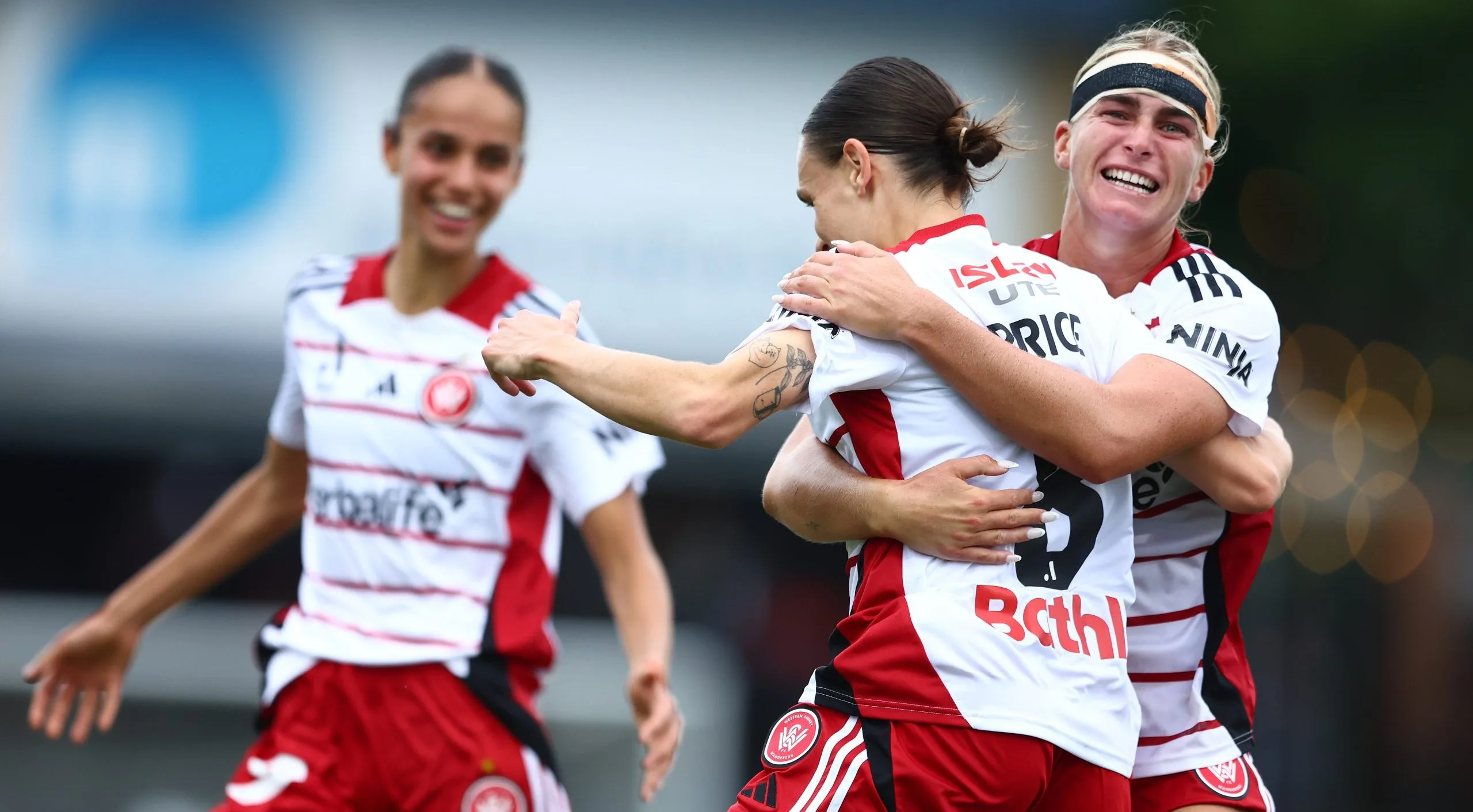 Ninja A-League roundup: Western Sydney halt Brisbane as Melbourne Victory close in