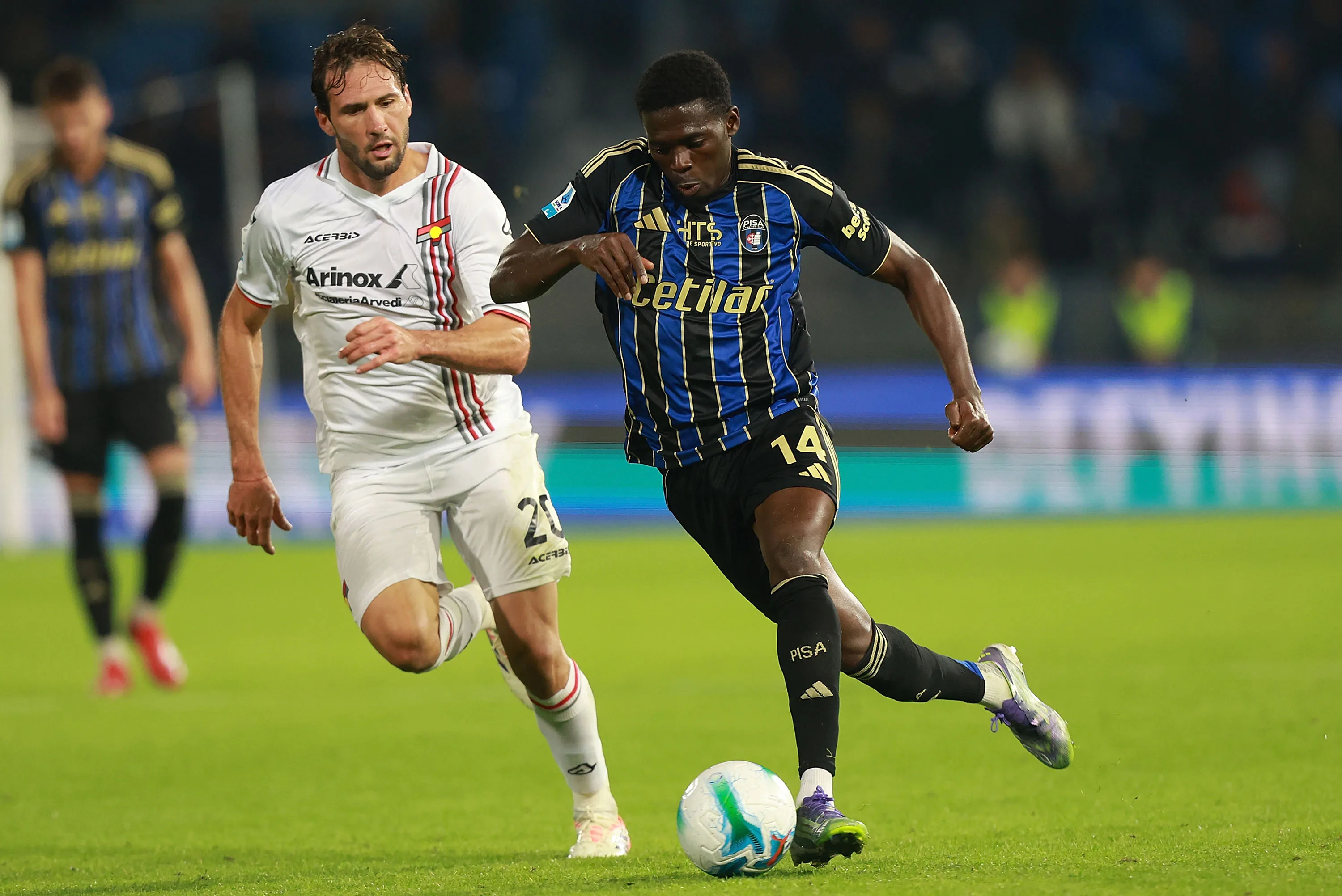 Πρώτη Νίκη για την Πίζα με Ανατροπές και Τραυματισμούς