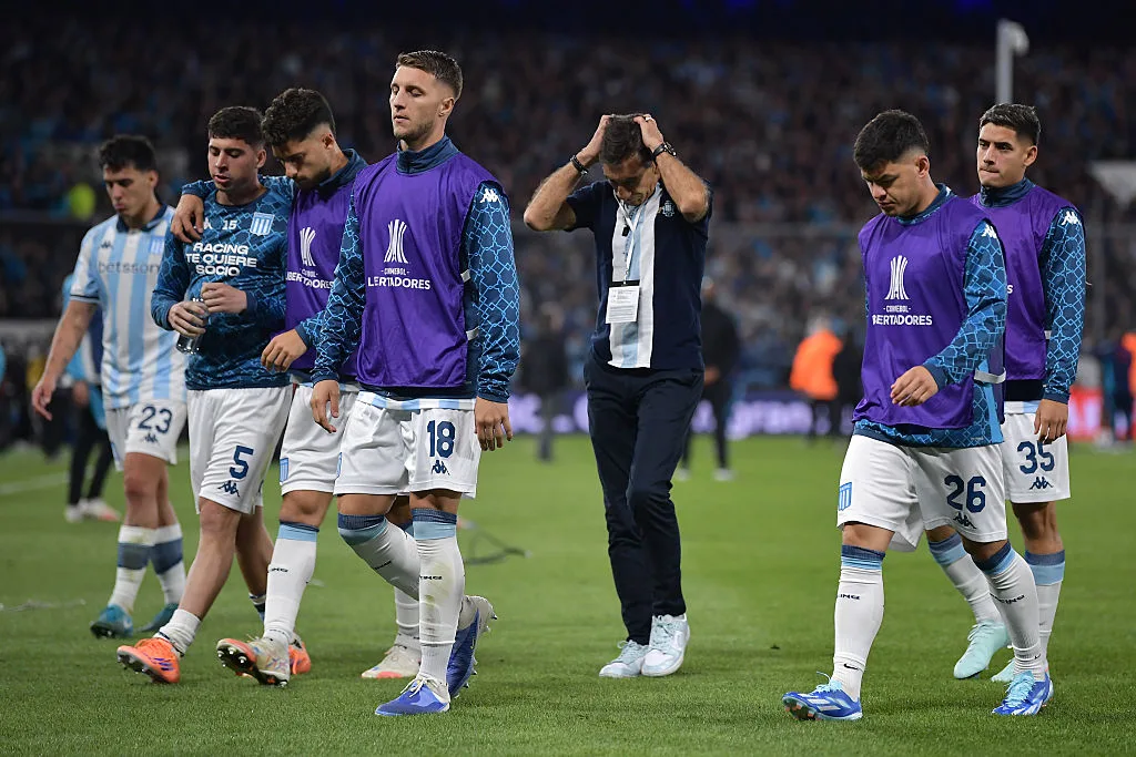 Κρίσιμες Αποφάσεις για το Μέλλον Παικτών της Ράσινγκ