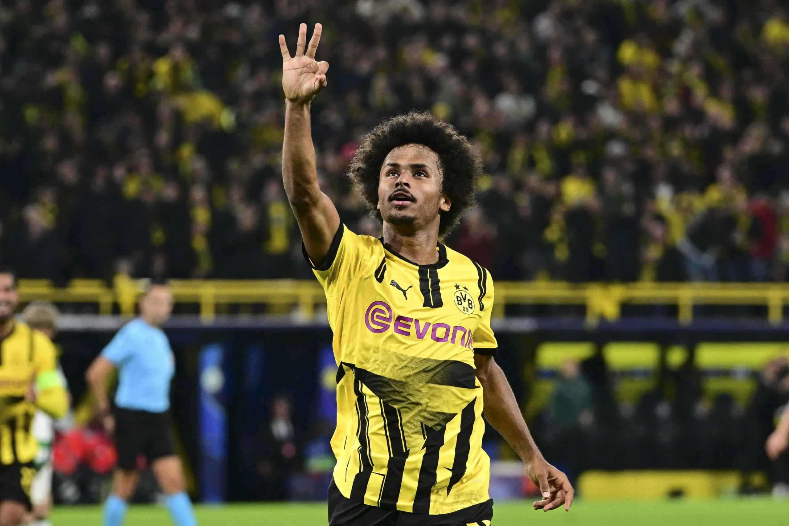 Άρσεναλ και Μάντσεστερ Γιουνάιτεντ σε μάχη για τον Αντεγέμι