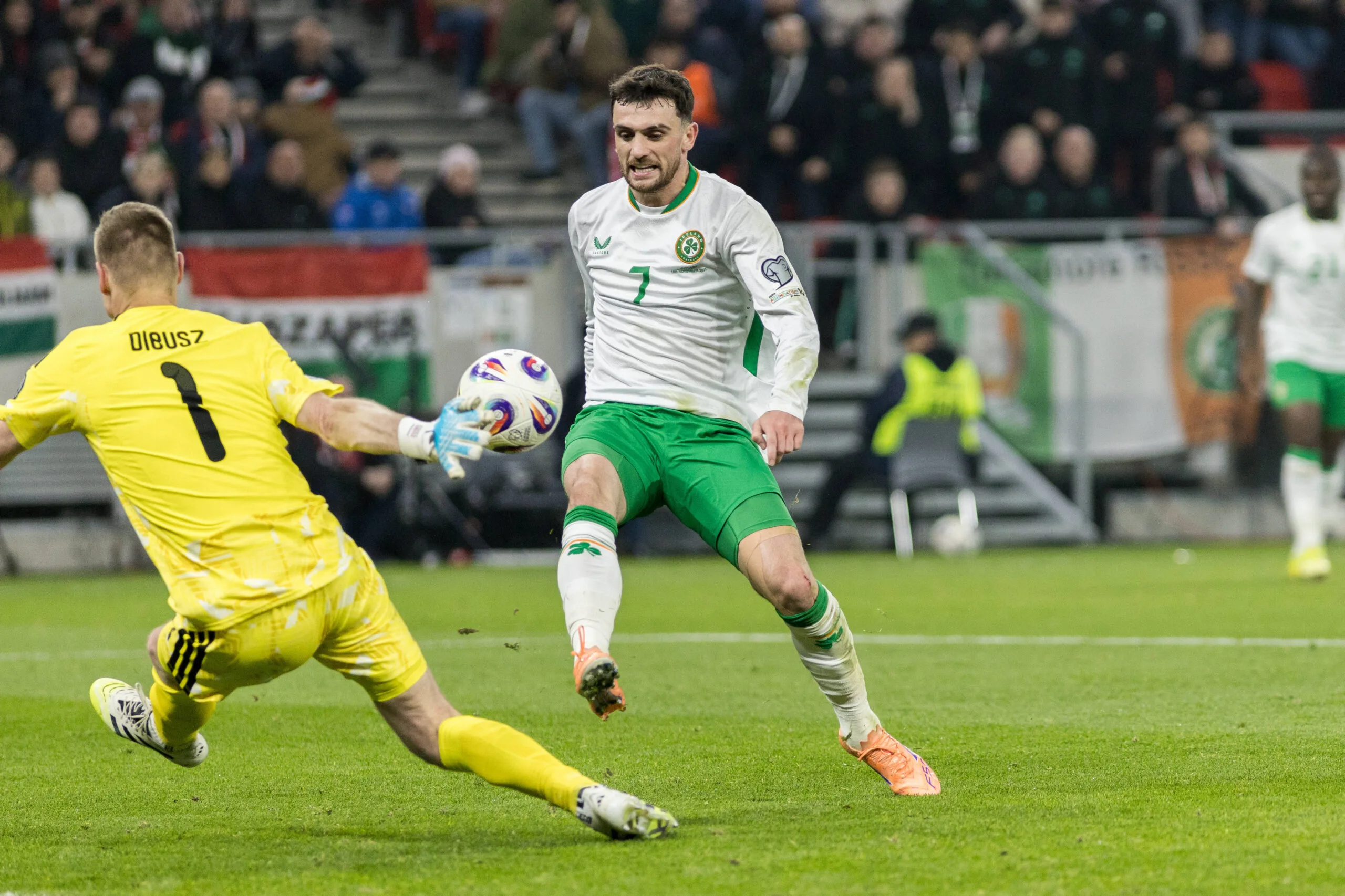 Η Λιντς στοχεύει τον Τρόι Πάροτ για ενίσχυση στην επίθεση