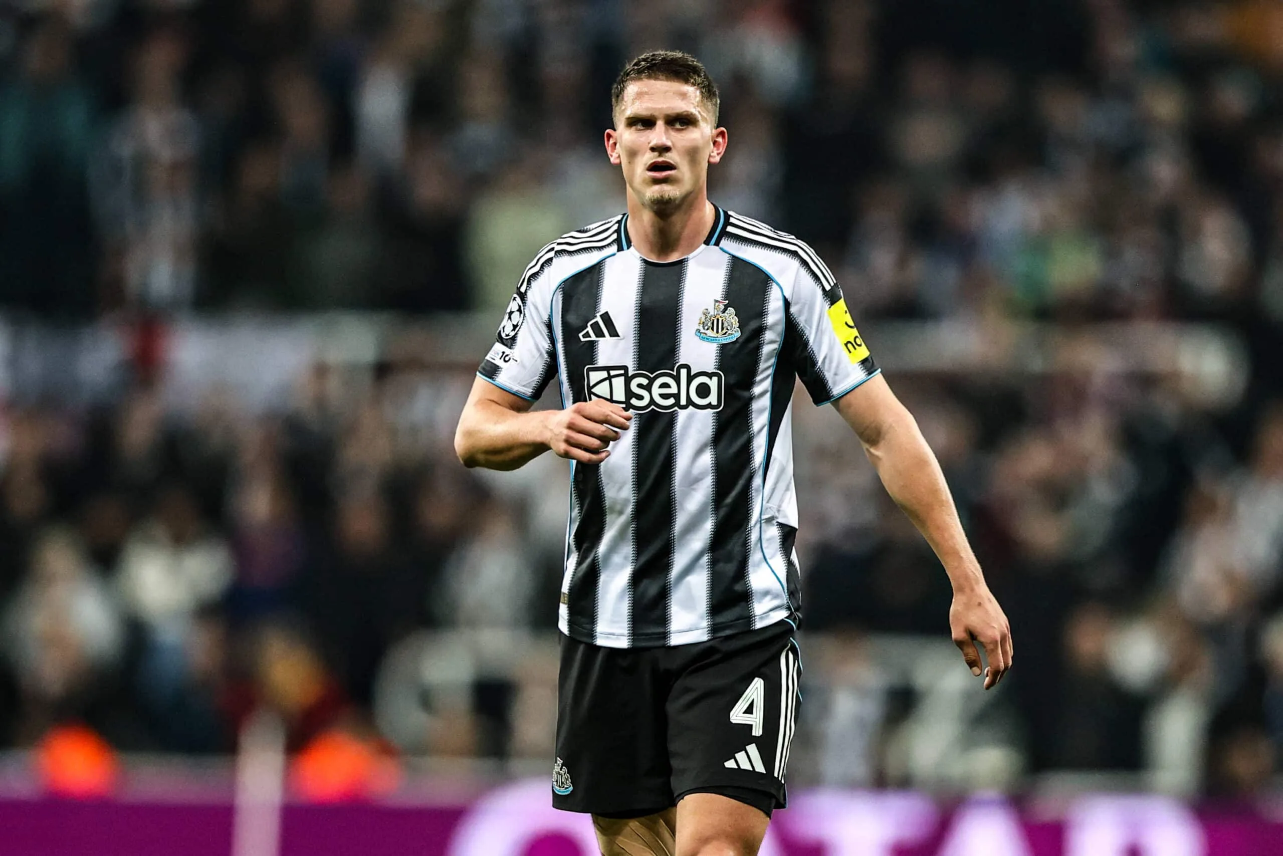 Η Λίβερπουλ Στοχεύει στην Ενίσχυση της Άμυνας με τον Μπότμαν