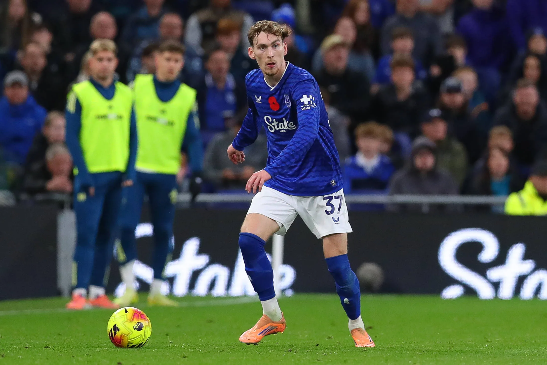 Η Νιούκαστλ στοχεύει τον Τζέιμς Γκάρνερ, αλλά η Έβερτον κρατά τα χαρτιά της