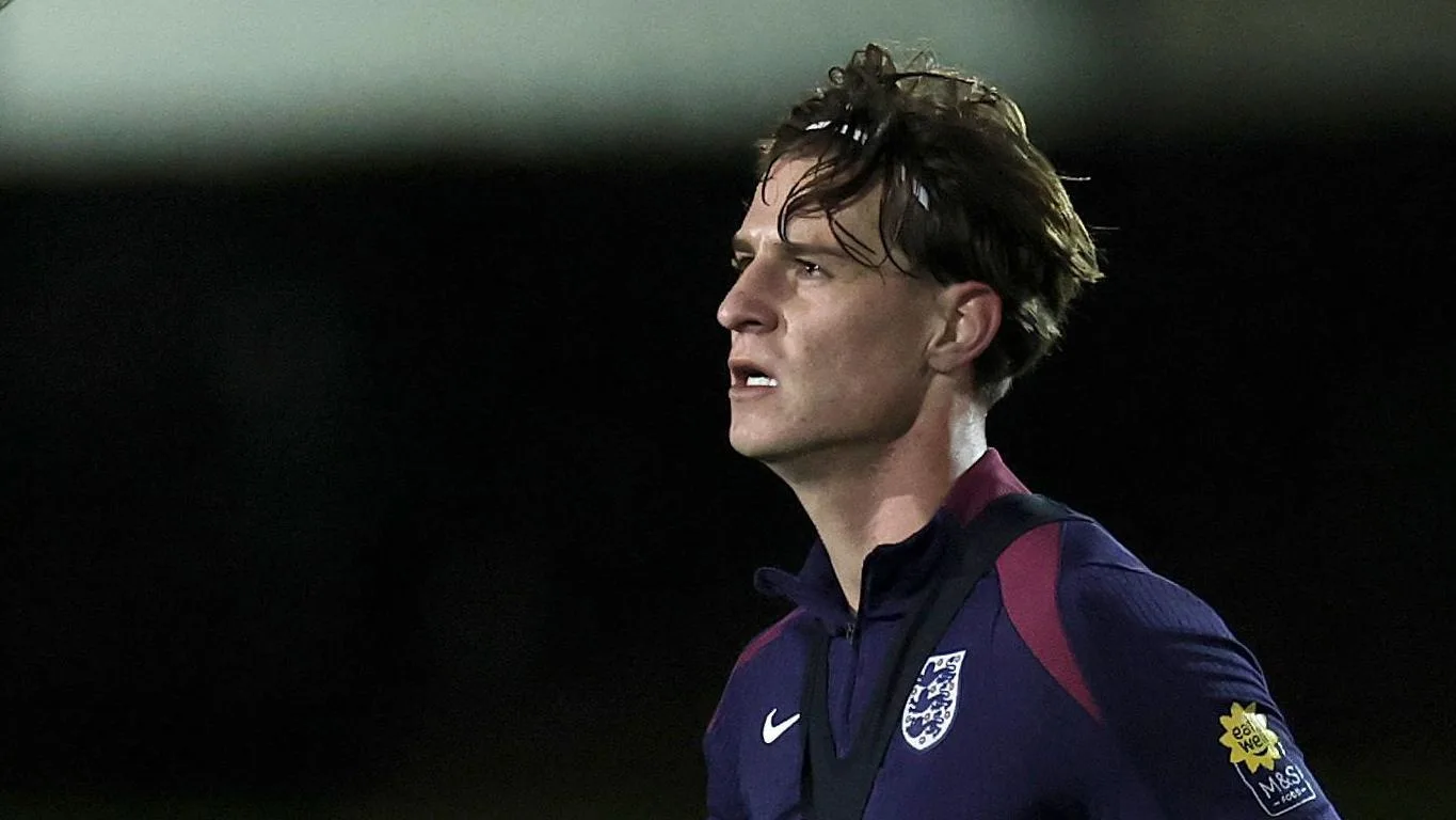 Απουσία Σκοτ από την αποστολή της Αγγλίας για Σερβία