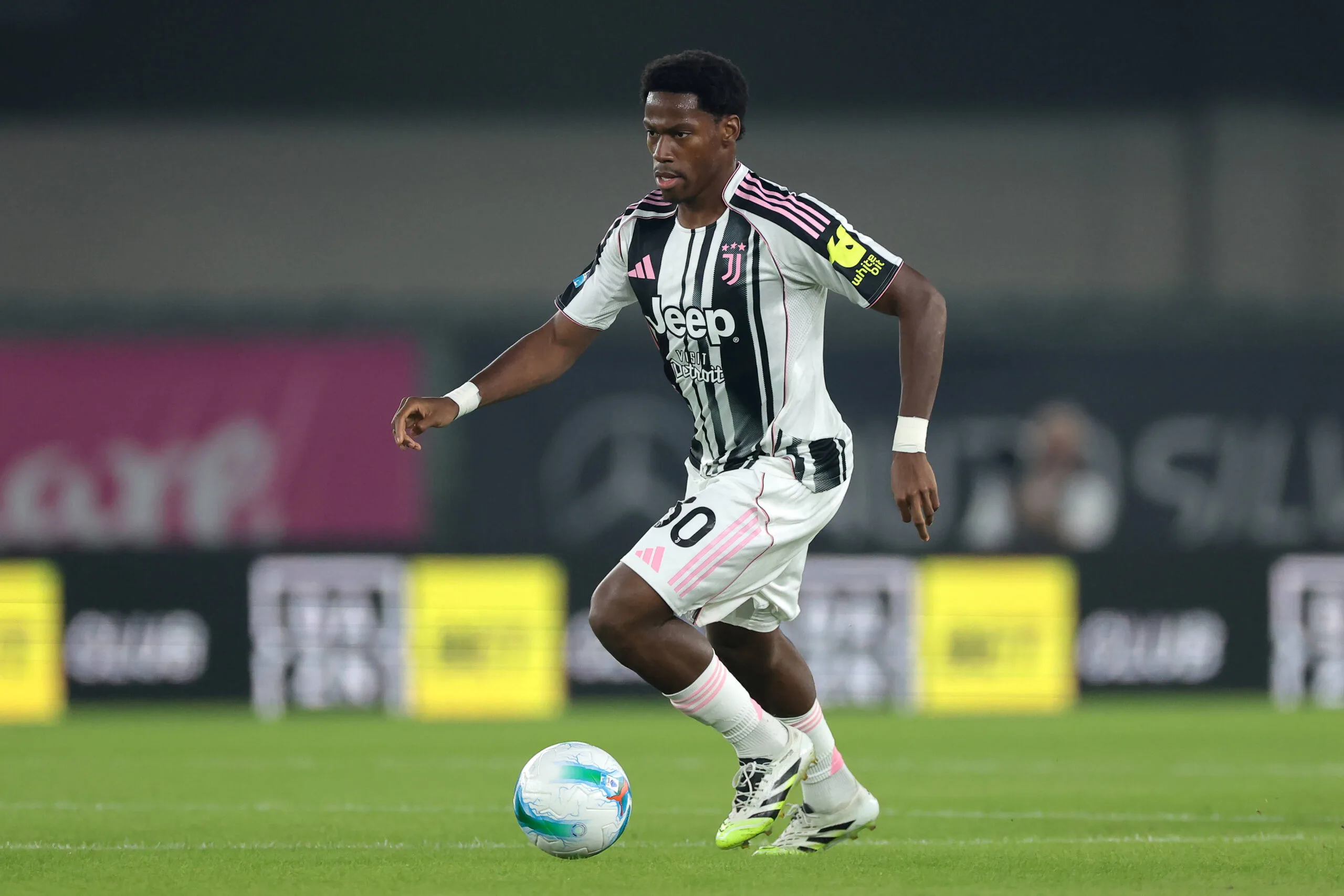 Η Τότεναμ στοχεύει τον Καναδό επιθετικό της Γιουβέντους