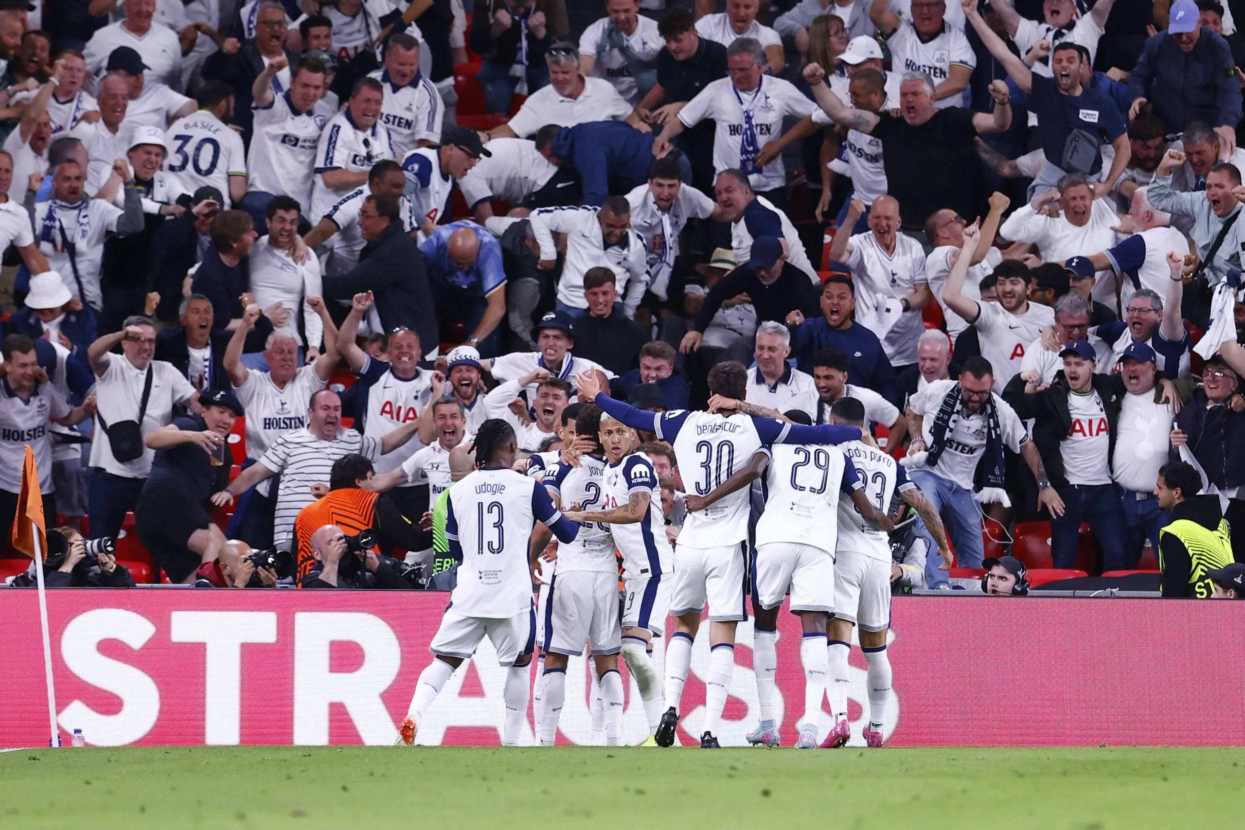 Η Στρατηγική Υπεροχή της Τότεναμ στον Αγώνα των Σταδίων