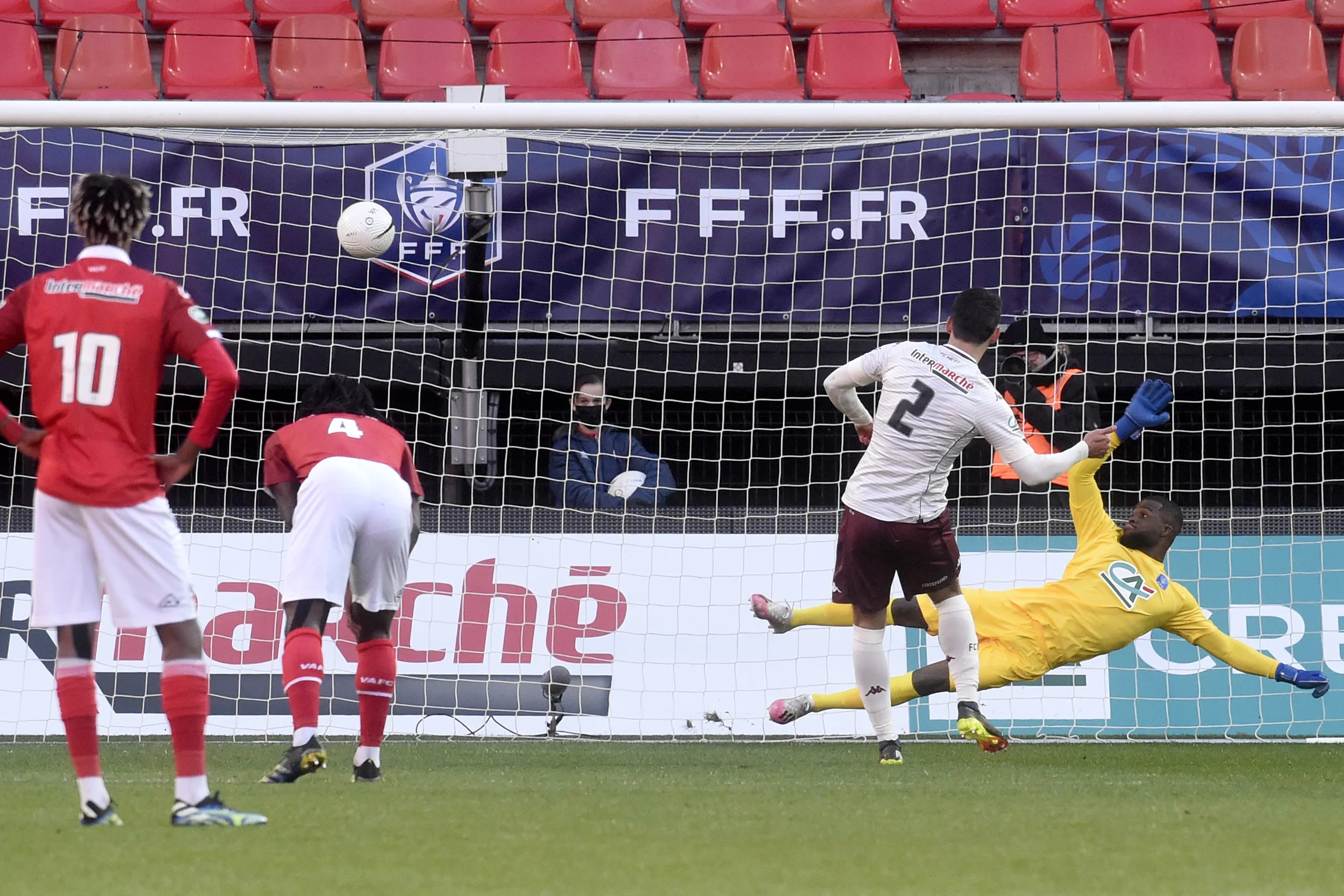 This screamer was scored in France last night ??