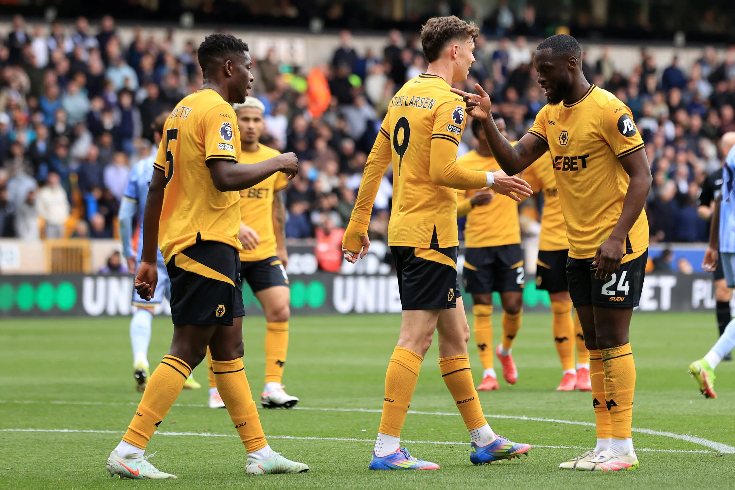 Διπλό πλήγμα για τους Γουλβς πριν τη μάχη με την Τσέλσι