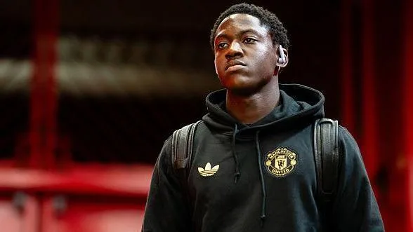 Η πίεση στον Κόμπι Μέινου αυξάνεται