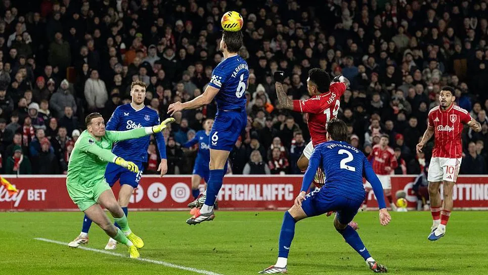 Η Ανθεκτική Άμυνα της Έβερτον Φέρνει Νίκη