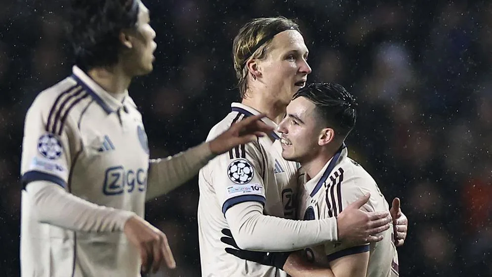 Ανατροπή και πρώτη νίκη για τον Άγιαξ στο Champions League