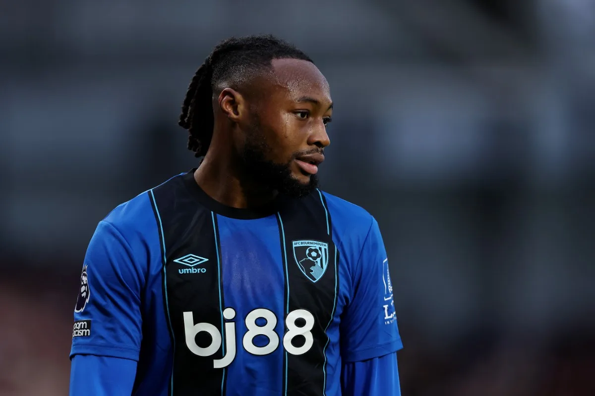 Ο Αντουάν Σεμένιο κοντά στη Μάντσεστερ Σίτι παρά τις προσπάθειες της Λίβερπουλ