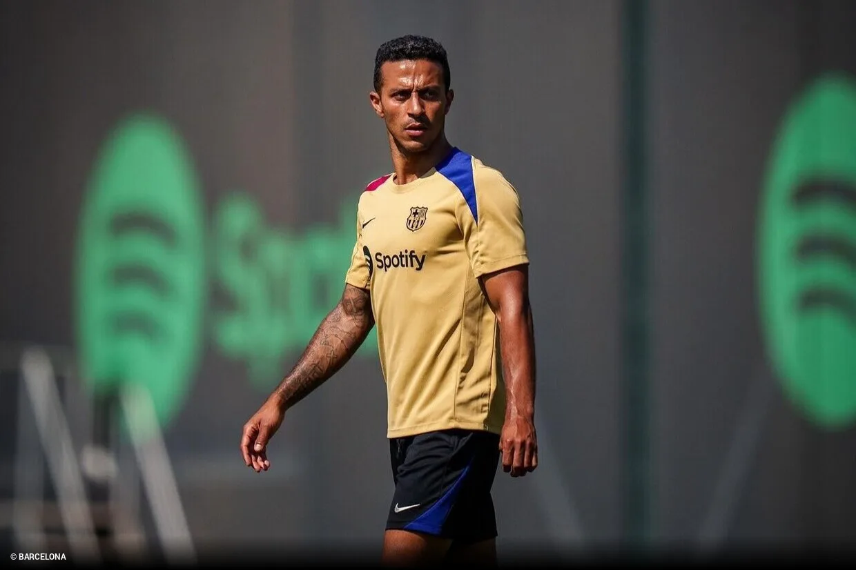 Ο Τιάγκο Αλκάνταρα παραμένει στην Μπαρτσελόνα