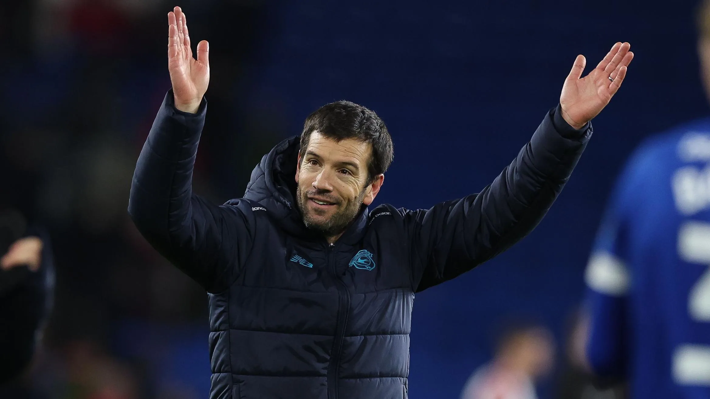 Η Καρντιφ διατηρεί την κορυφή με πείσμα και ανατροπή