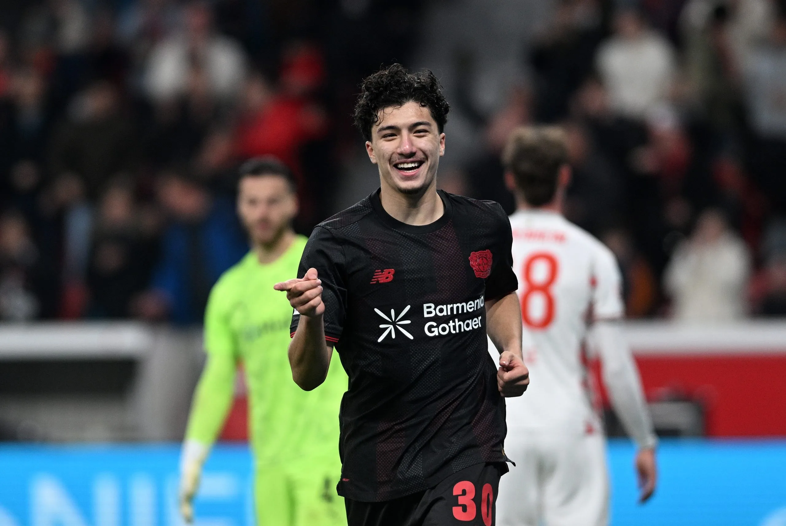 Ο Χιούλμαντ ενθουσιασμένος με την πρόοδο του Μάζα στη Λεβερκούζεν