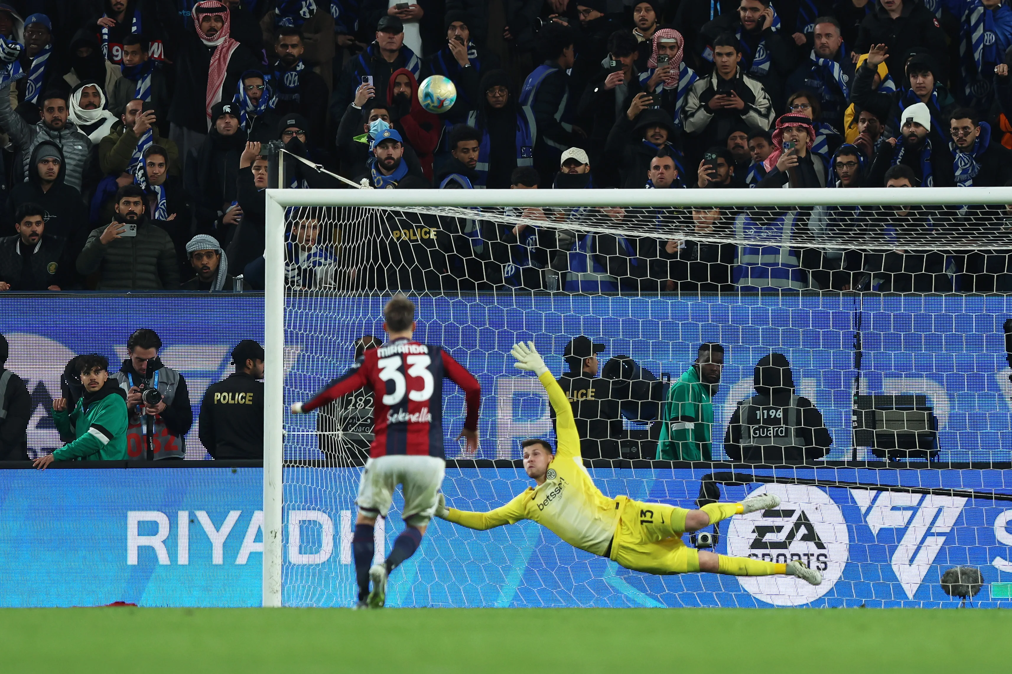 Η Μπολόνια στον τελικό του Σούπερ Καπ μετά από θρίαμβο στα πέναλτι