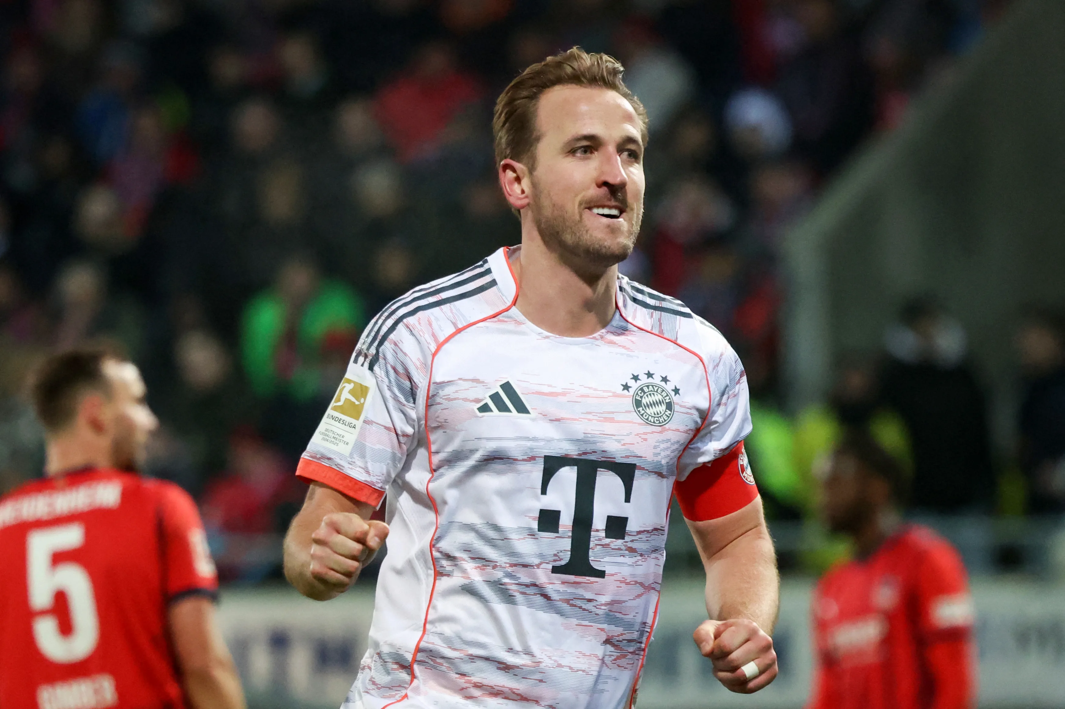 Ο Κέιν γράφει ιστορία στη Bundesliga