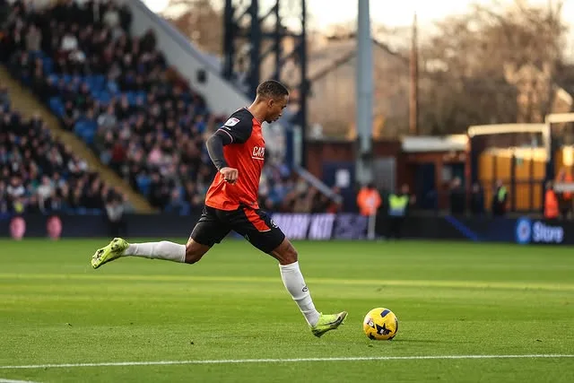Forgotten former Gunner scores 3rd free-kick of the season