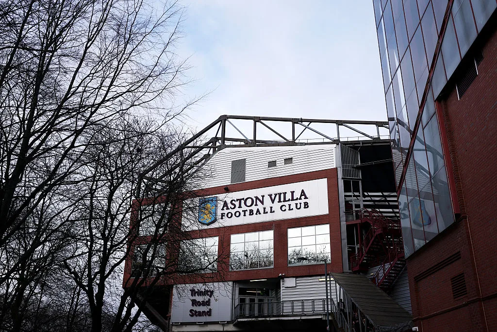 Συναρπαστική αναμέτρηση στο Villa Park