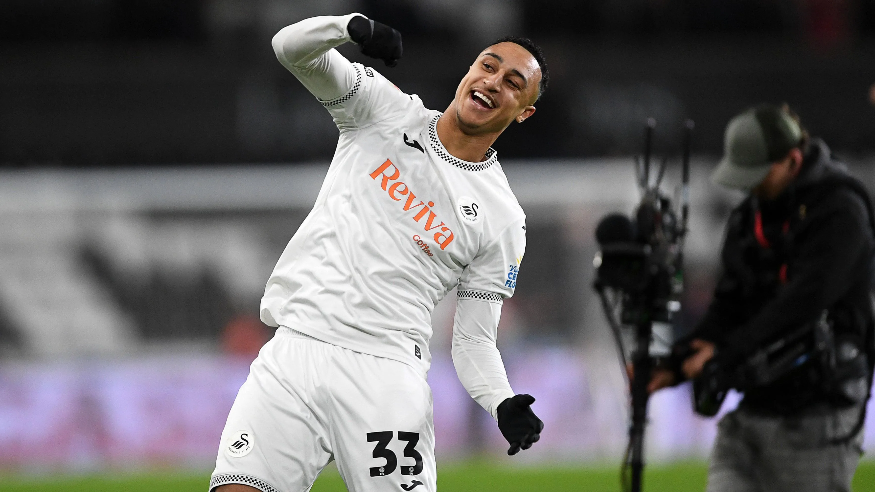 Η αγάπη το κλειδί για την επιτυχία του Άιντα στη Σουόνσι