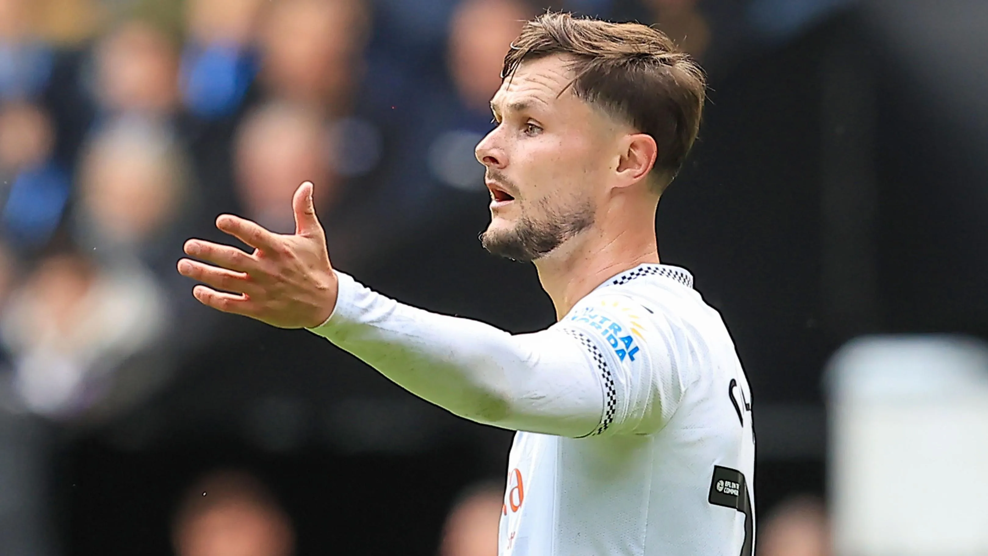 Ανανεωμένη Σουόνσι με τον Βίτορ Μάτος στο τιμόνι