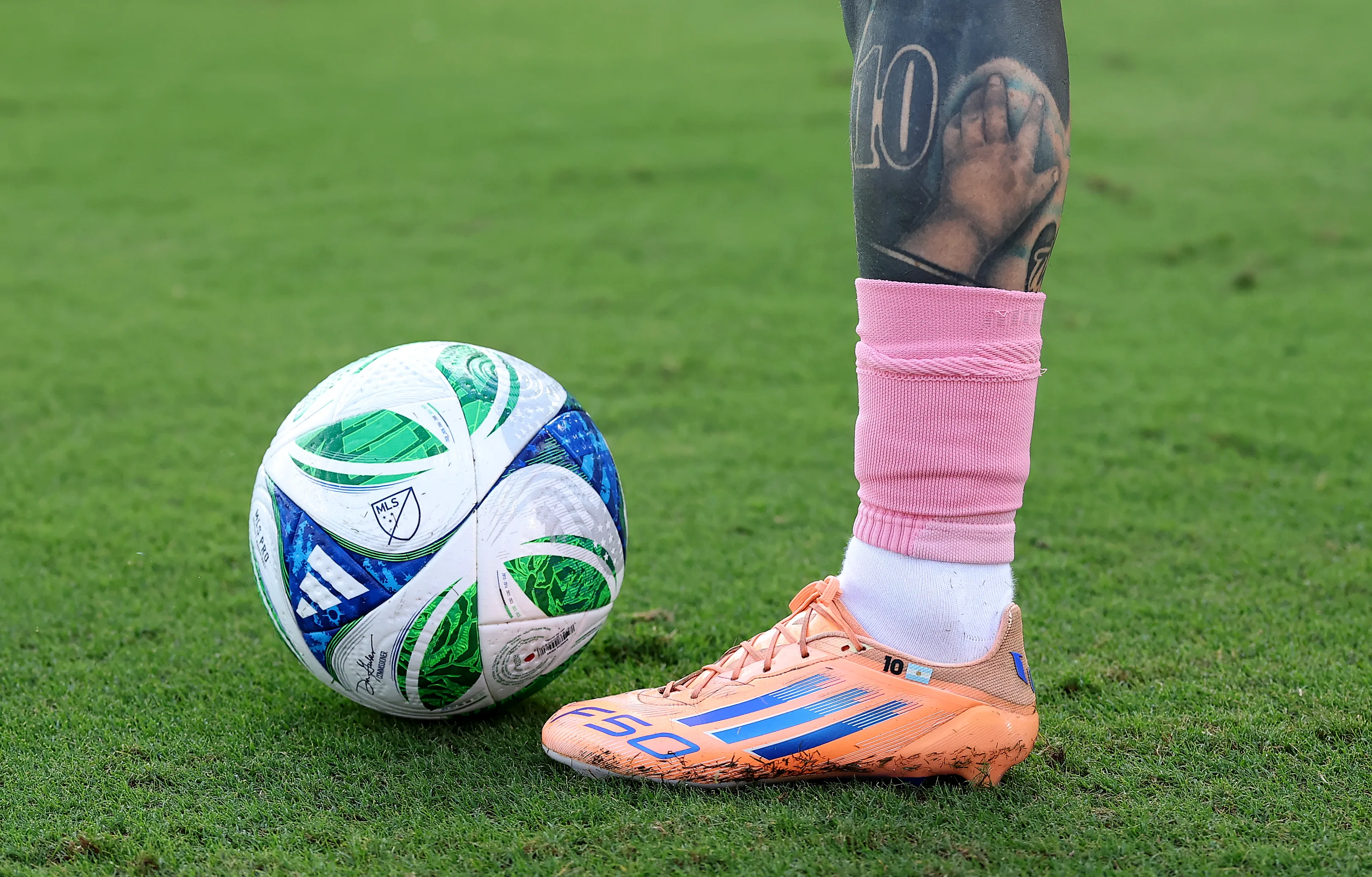 Το γήπεδο του Μέσι γίνεται συλλεκτικό αντικείμενο