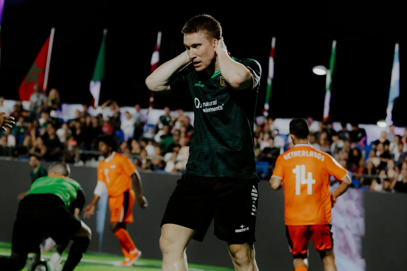 Η Ολλανδία αποκλείει τη Γερμανία από το Μουντιάλ