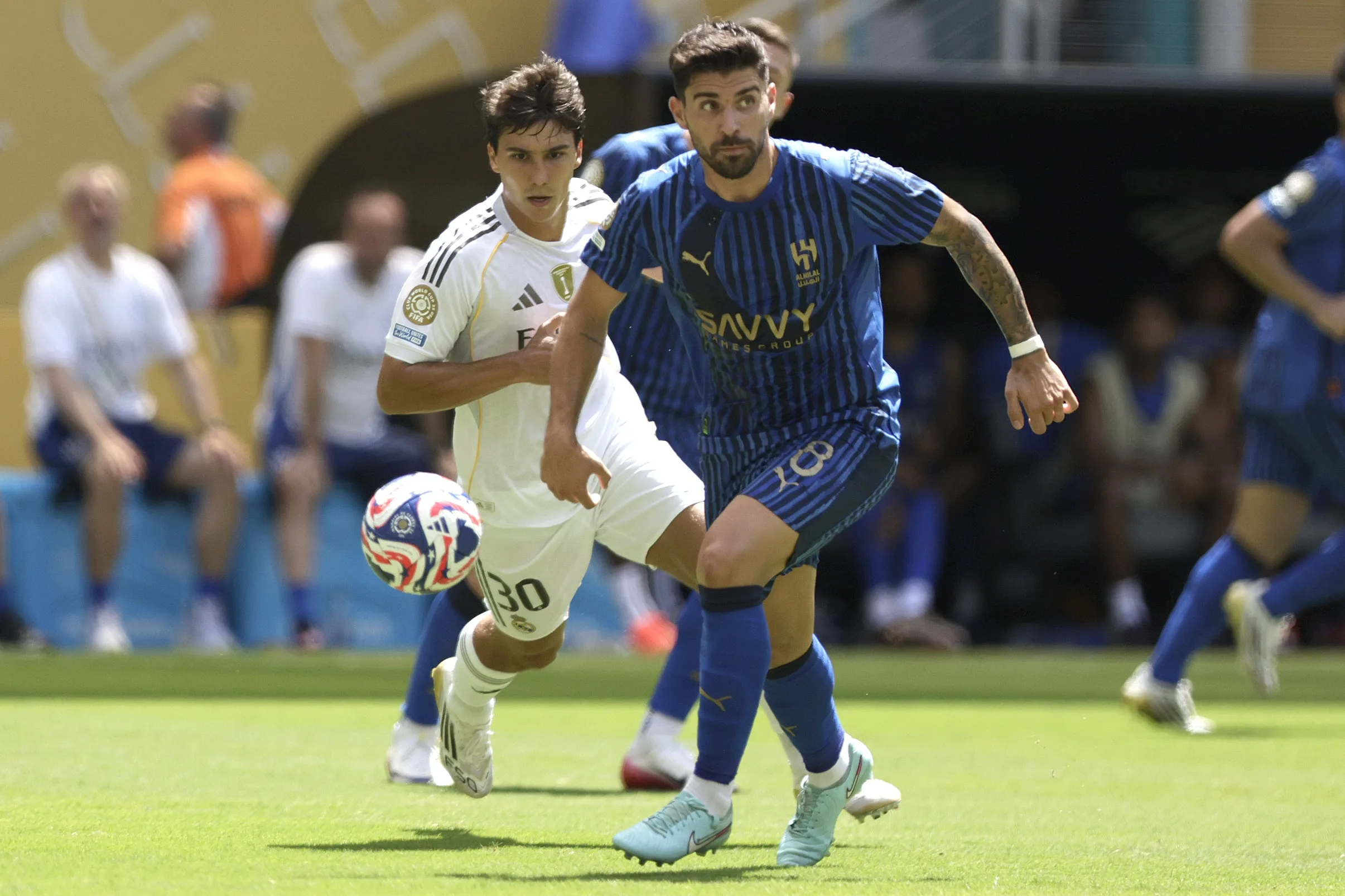 Η Ρεάλ Μαδρίτης στοχεύει τον Ρούμπεν Νέβες για ενίσχυση στο κέντρο