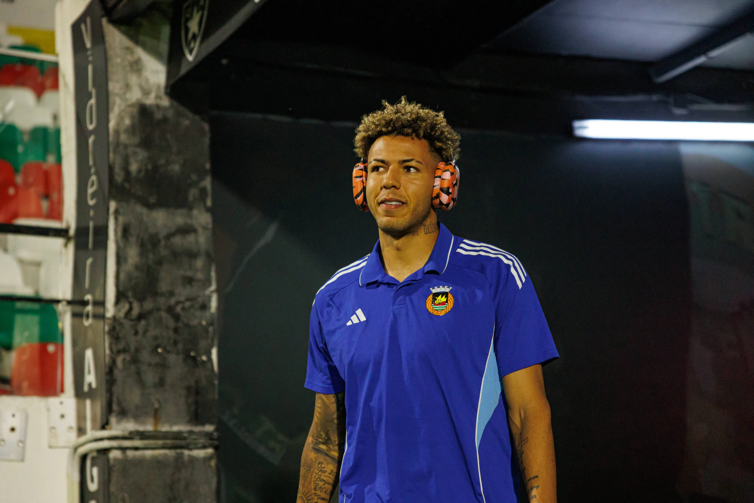 Η Γουέστ Χαμ εξετάζει την απόκτηση του Κλέιτον