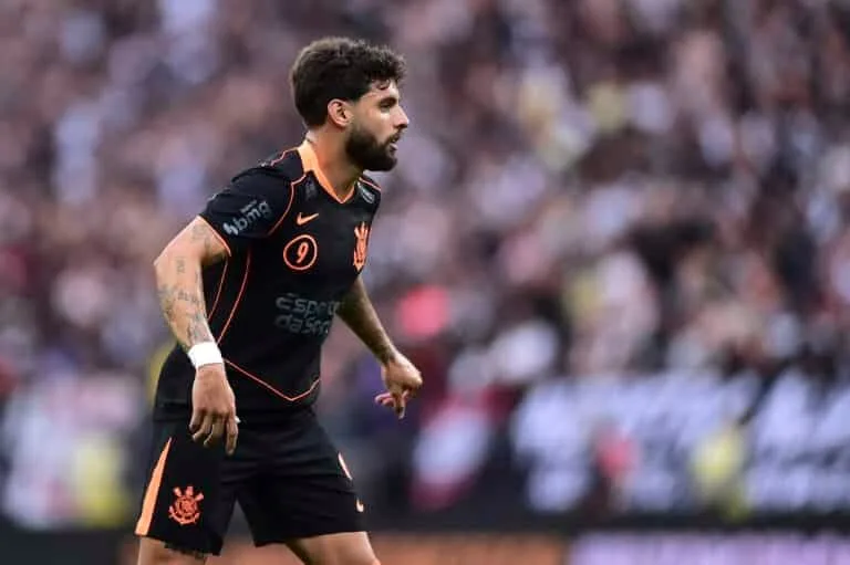 Η Ρόμα αναβάλλει την απόκτηση του Γιούρι Αλμπέρτο