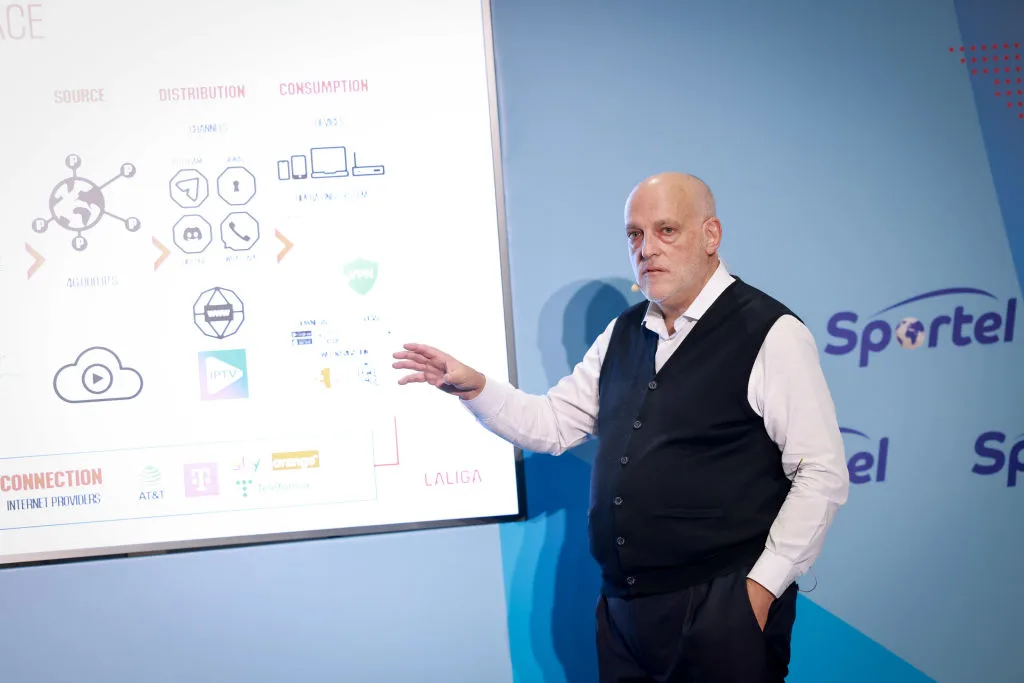 Ο Τέμπας κατηγορεί τη Ρεάλ για ένταση με Μπαρτσελόνα και διαιτητές