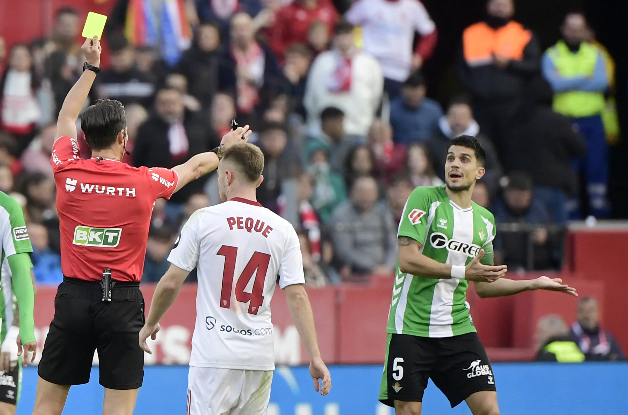 Η Καρδιά του Ντέρμπι: Η Οπτική του Διαιτητή Μουνουέρα Μοντέρο