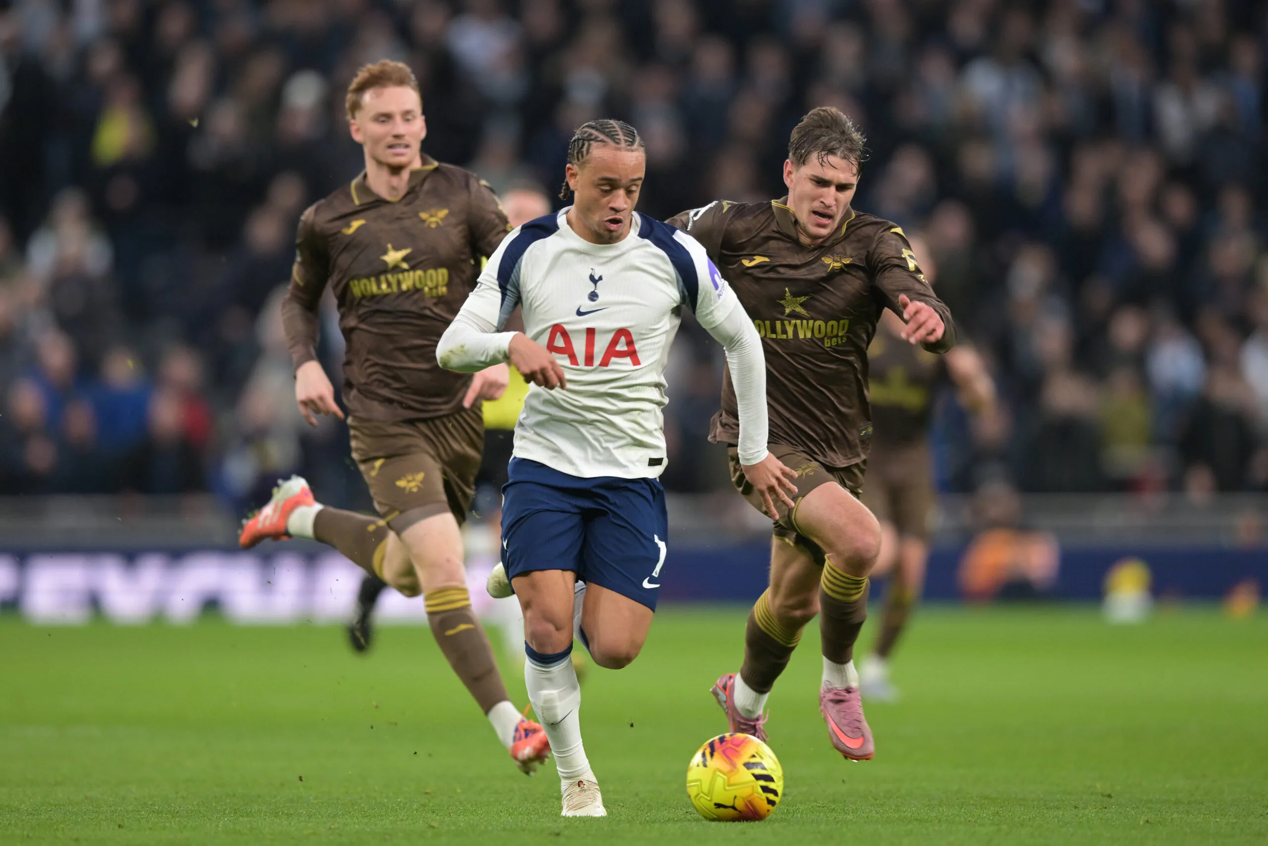 Επιβλητική Νίκη της Τότεναμ Ενάντια στη Μπρέντφορντ